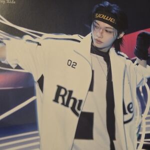 Stray Kids Felix OFFICIAL Dominate Japan Large Photo Card